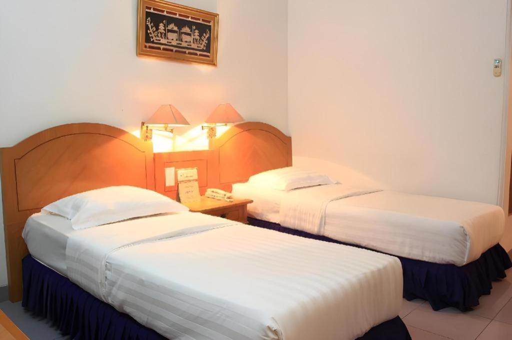 Hotel Marcopolo&Convention Hall Bandar Lampung Esterno foto