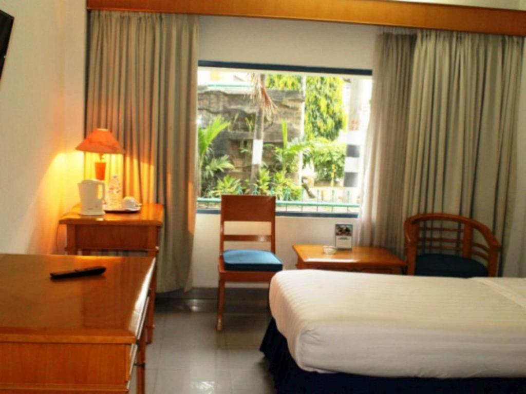 Hotel Marcopolo&Convention Hall Bandar Lampung Esterno foto