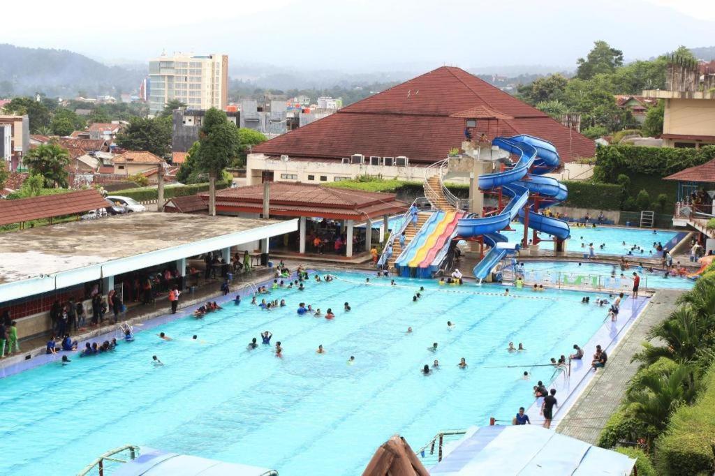 Hotel Marcopolo&Convention Hall Bandar Lampung Esterno foto