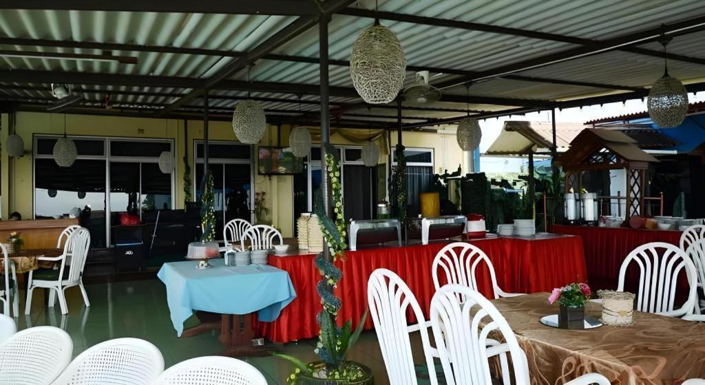 Hotel Marcopolo&Convention Hall Bandar Lampung Esterno foto